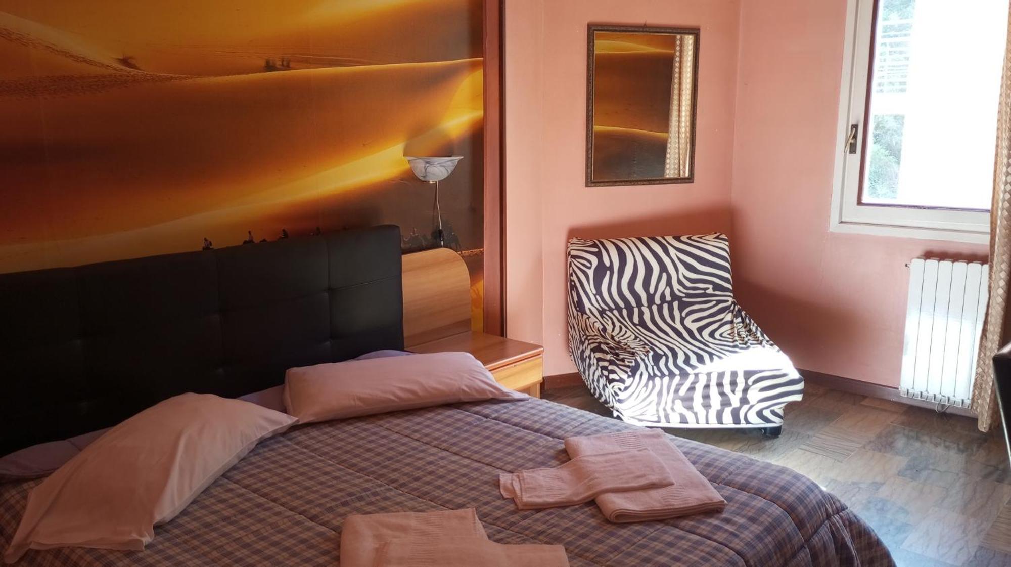 Sleep Well Hotel Total 2 Stelle Pisogne Extérieur photo